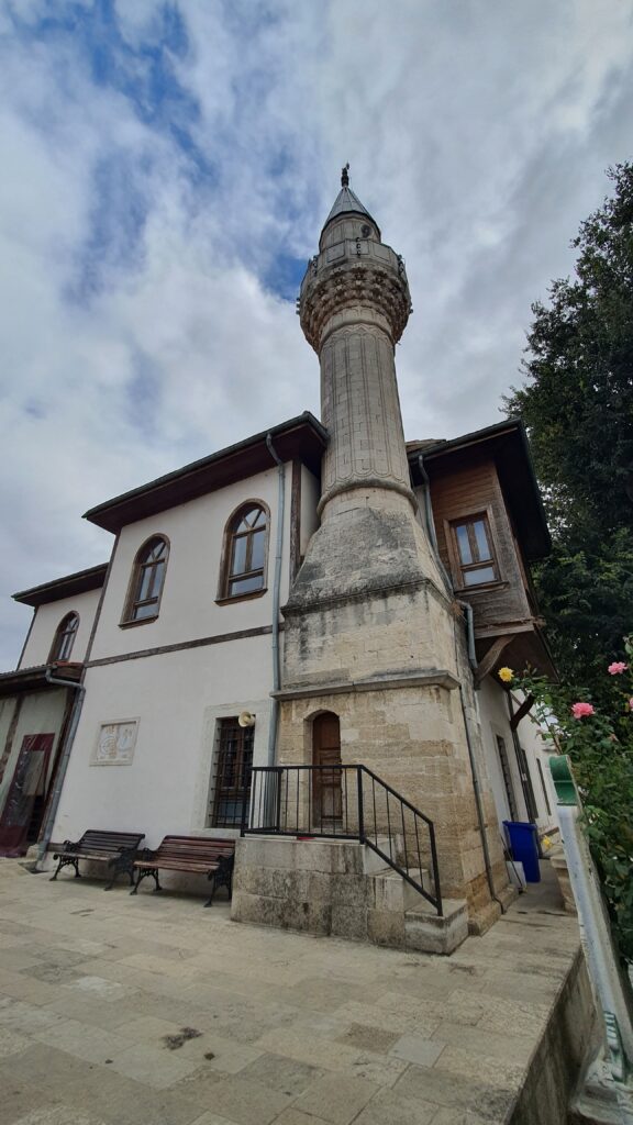 Hasan Sezai Hazretleri Dergahı Camii